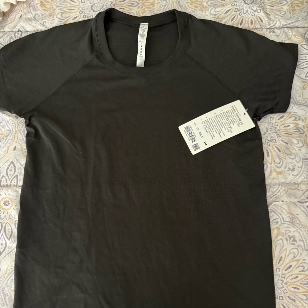 Lululemon Swiftly Tech SS 2.0 Black Short Sleeve  shirt New NWT size 10
